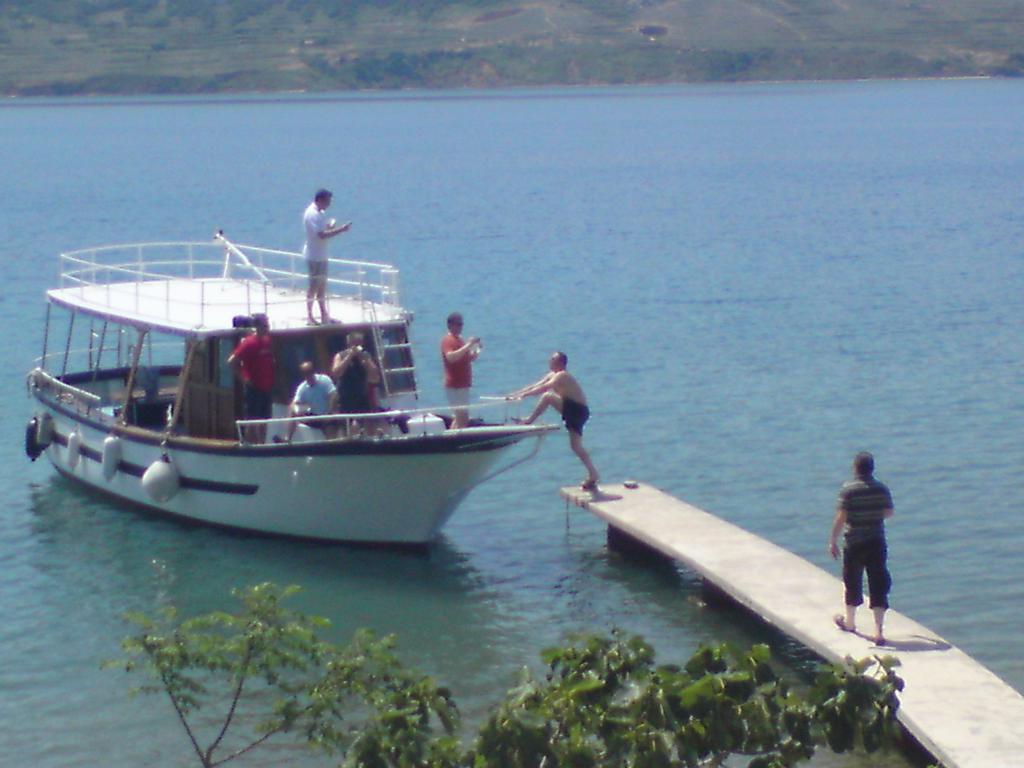 Pansion Laguna Metajna Luaran gambar